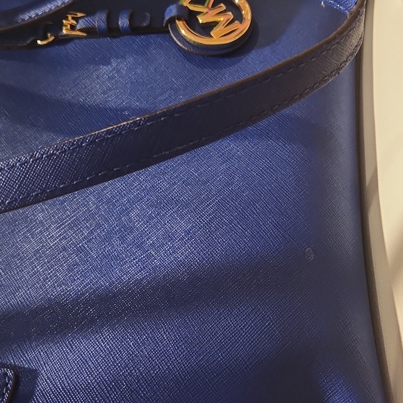 Michael Kors Purse - Picture 6 of 7